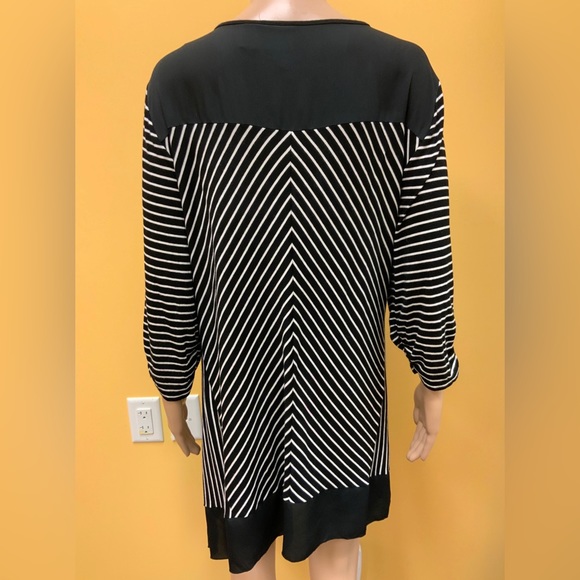 Chico’s - Picture 2 of 2